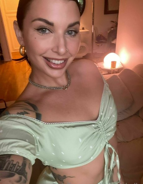 Ivy Lebelle