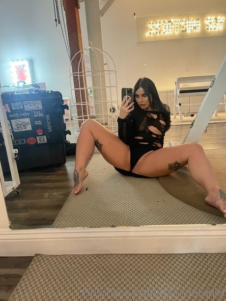 Ivy Lebelle