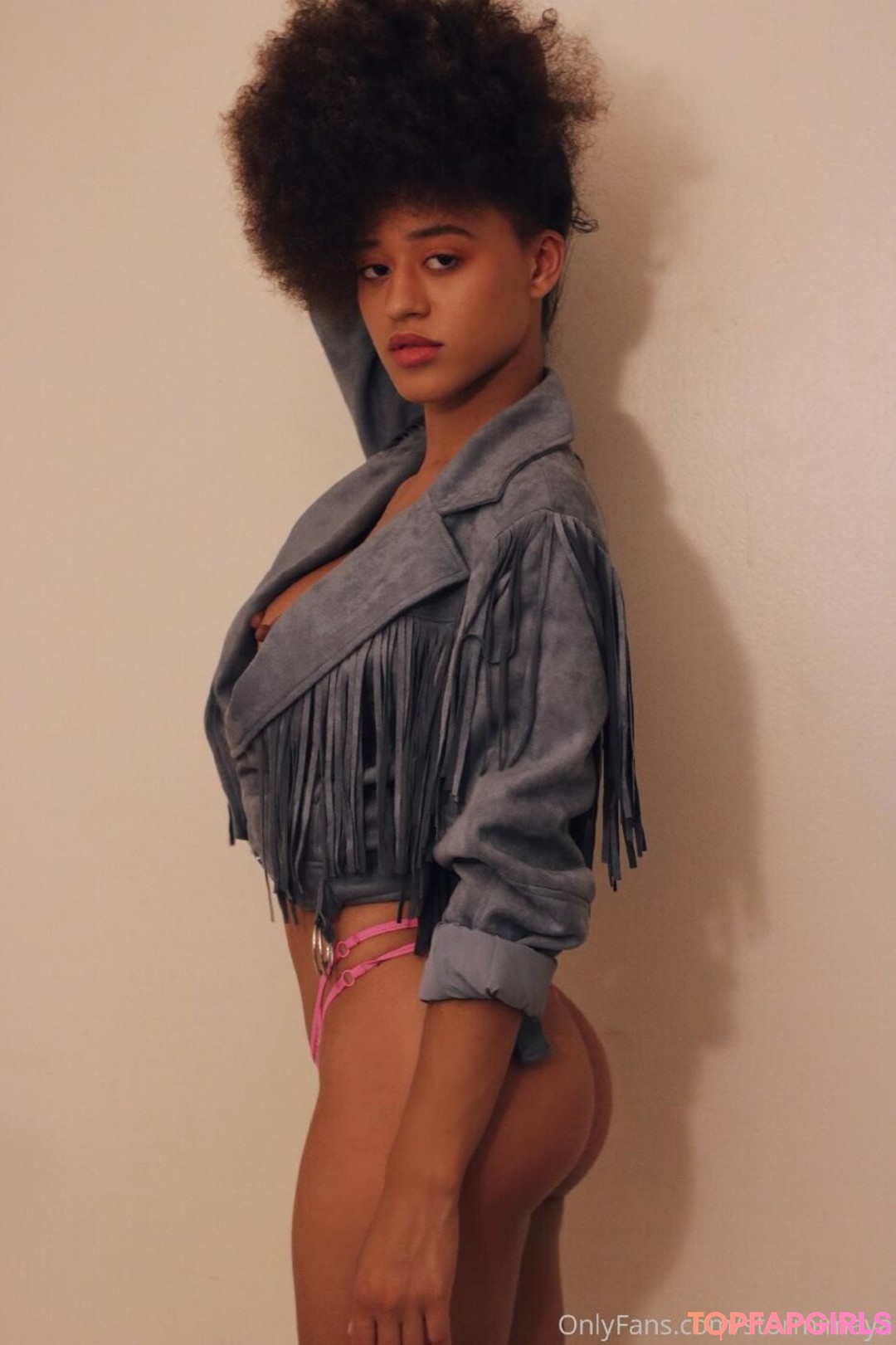 Nahá fotka uniklých OnlyFans od Stormi Maya #1503