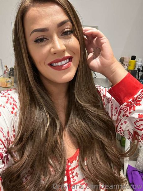 Nahá fotka uniklých OnlyFans od Leanne Crow