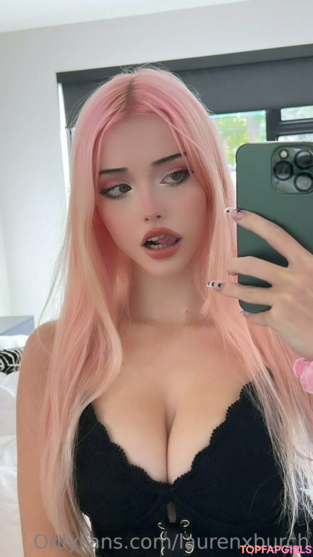 Nahá fotka uniklých OnlyFans od Burch Twins #516