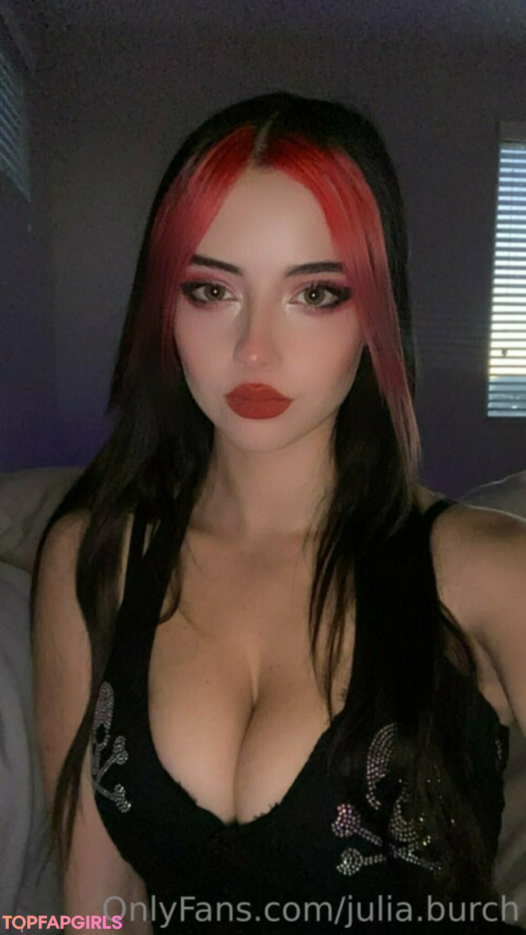 Nahá fotka uniklých OnlyFans od Burch Twins #518