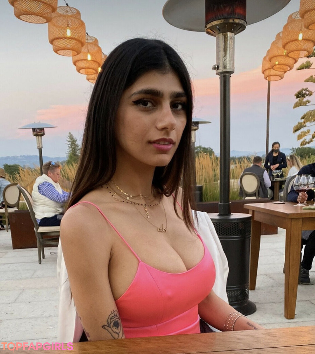 Nahá fotka uniklých OnlyFans od Mia Khalifa #511