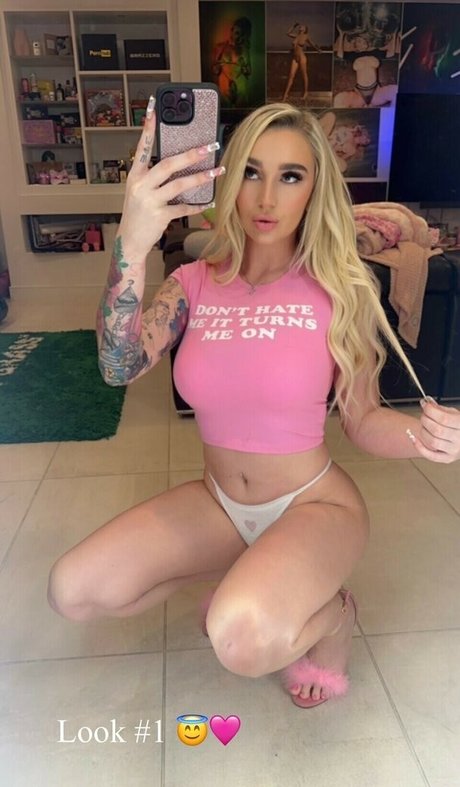 Kendra Sunderland