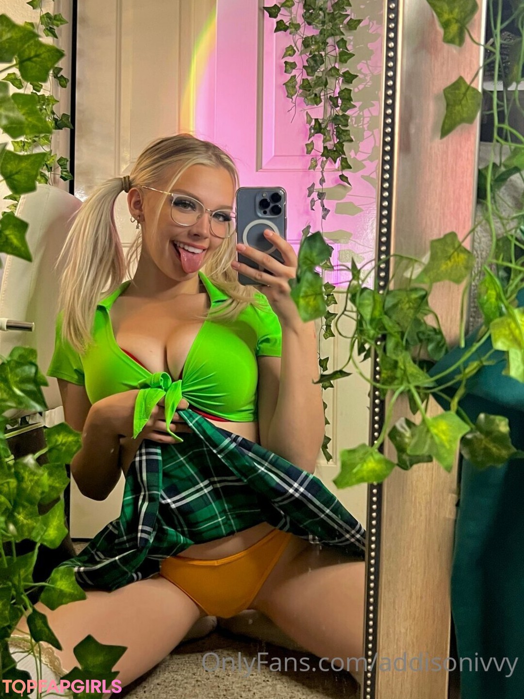 Nahá fotka uniklých OnlyFans od Addison Ivy #600