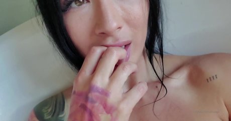 Katrina Jade