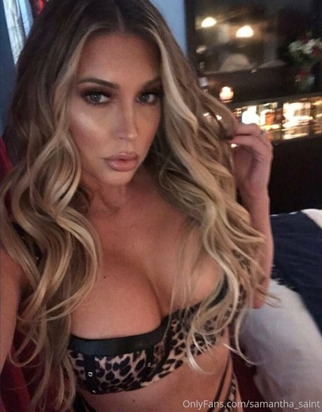 Samantha Saint