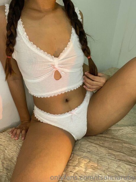 Alicia Ruby OnlyFans 유출 누드 사진