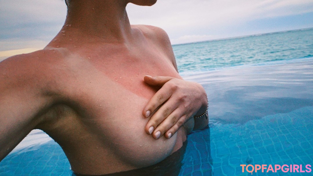 Maryana Ro nude leaked OnlyFans photo #18