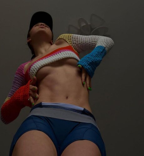 Maryana Ro OnlyFansリークヌード写真
