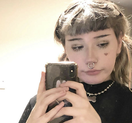 Nahá fotka uniklých OnlyFans od Tinyfawnn