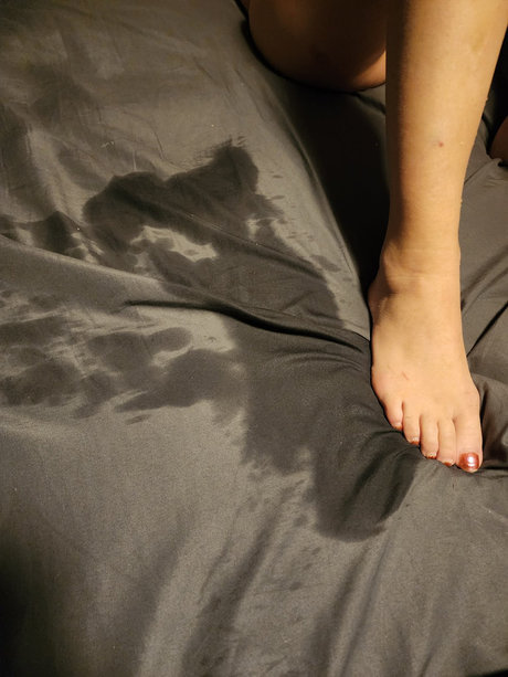Naken läckt OnlyFans-bild av Cuntrycutie01