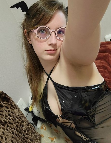 Alaston vuotanut OnlyFans-kuva Loveable Cow
