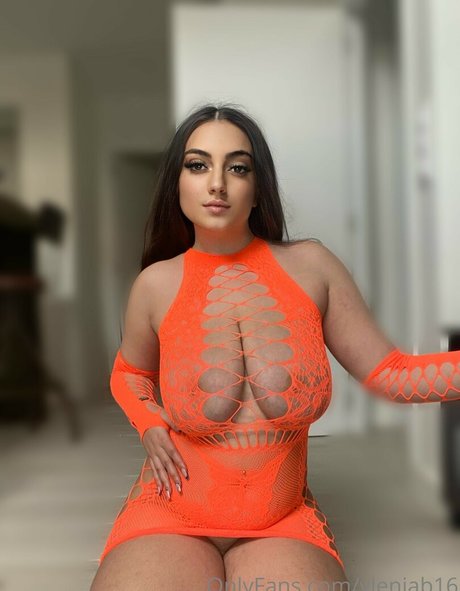 Nahá fotka uniklých OnlyFans od Yleniab16