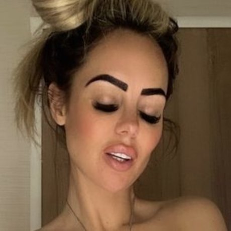 Naken läckt OnlyFans-bild av Tori Lee