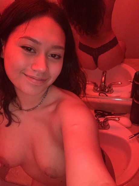 Nagie wyciekłe zdjęcie OnlyFans od Hell0kitti200