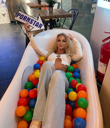 Bonnie Marie