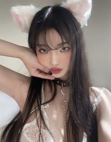 Naken lekkede OnlyFans-bilde av Yakult