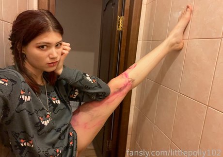 Nahá fotka uniklých OnlyFans od Little Polly