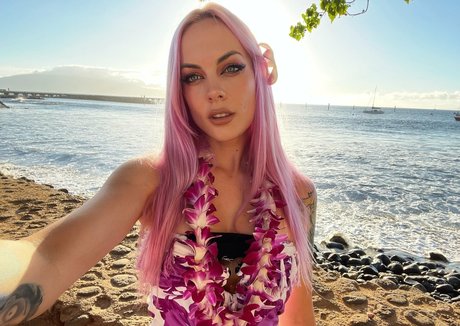 Courtney Dawne