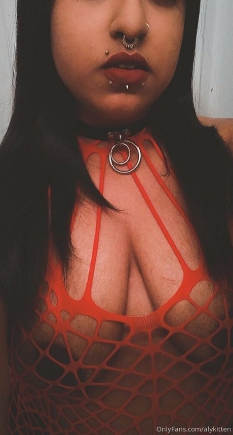 Raeraejiggles