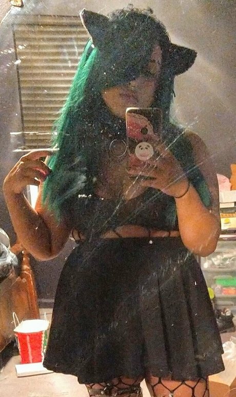 Raeraejiggles OnlyFans