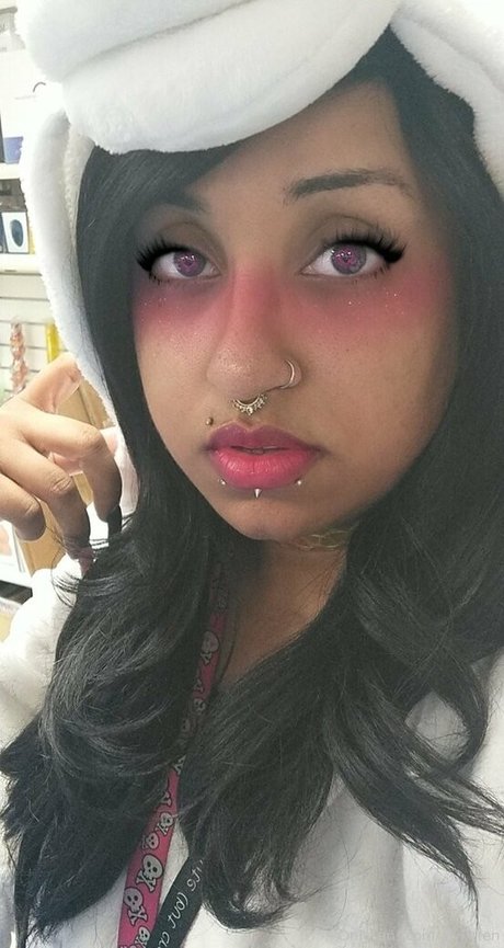 Raeraejiggles