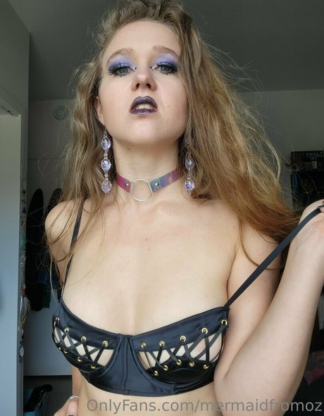 Nahá fotka uniklých OnlyFans od Mermaidfromoz