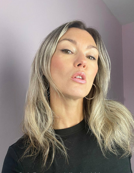 Naken lekkede OnlyFans-bilde av Elizabethbloomyeah