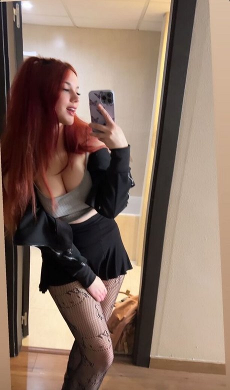 Naken lekkede OnlyFans-bilde av Zeling