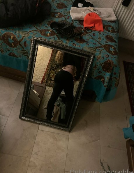 Foto desnuda filtrada de OnlyFans de Raddie