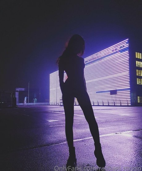 Alaston vuotanut OnlyFans-kuva Rachaelmoon