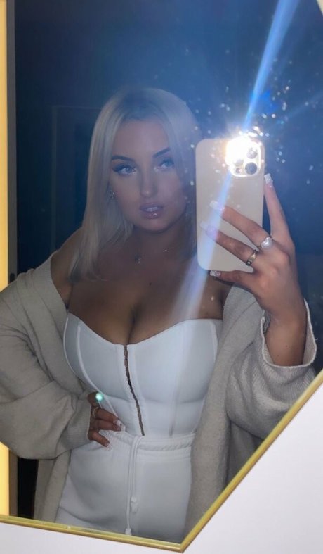Olivia D OnlyFans 유출 누드 사진
