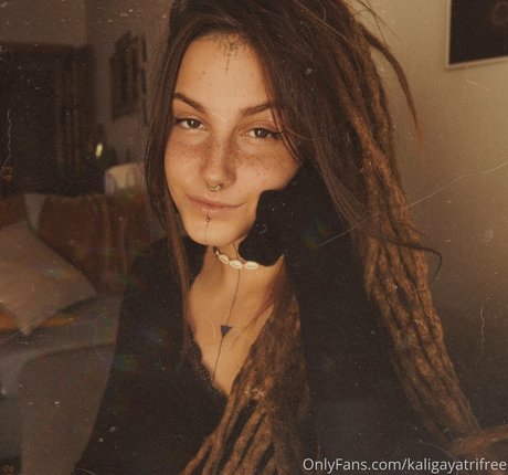 Naken lekkede OnlyFans-bilde av Kaligayatrifree