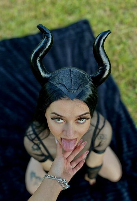 Naakte gelekte OnlyFans-foto van Andreeakg19