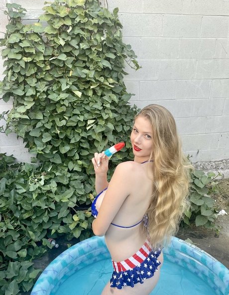 Naken lekkede OnlyFans-bilde av Pixievictoria