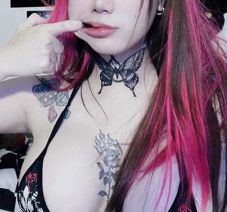 Naken lekkede OnlyFans-bilde av Irenkampong1