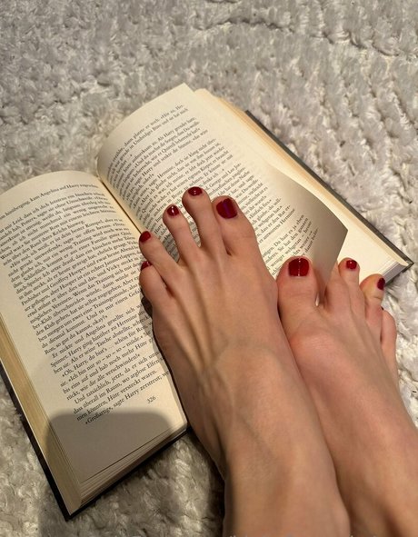 Kinkyfeetonly4you