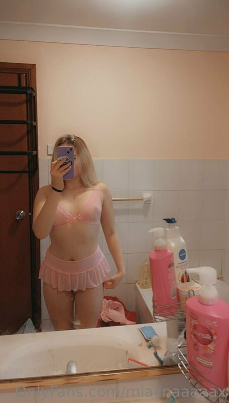 Naken läckt OnlyFans-bild av Miababyyyxx