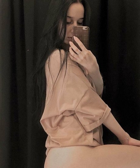 Naken lekkede OnlyFans-bilde av Amandaredrose
