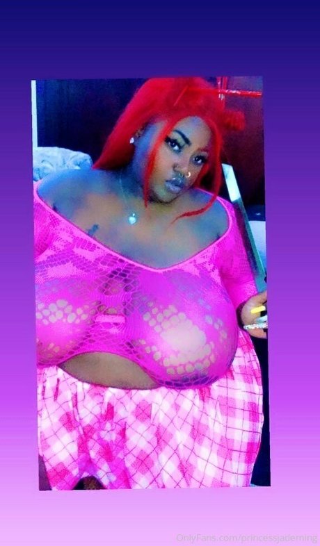 Alaston vuotanut OnlyFans-kuva Mamamioshye