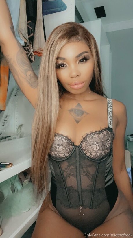 Nahá fotka uniklých OnlyFans od Niiathefreak