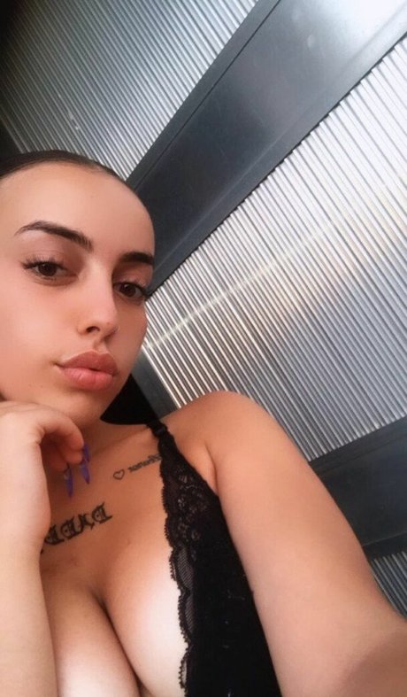 Nahá fotka uniklých OnlyFans od Claudia Vale