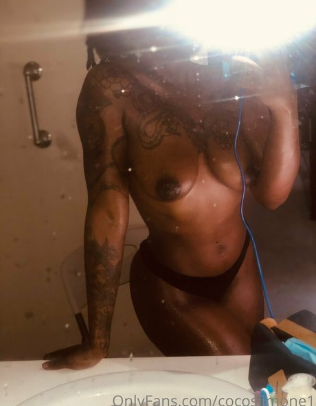 Naken lekkede OnlyFans-bilde av Cocosiimone1