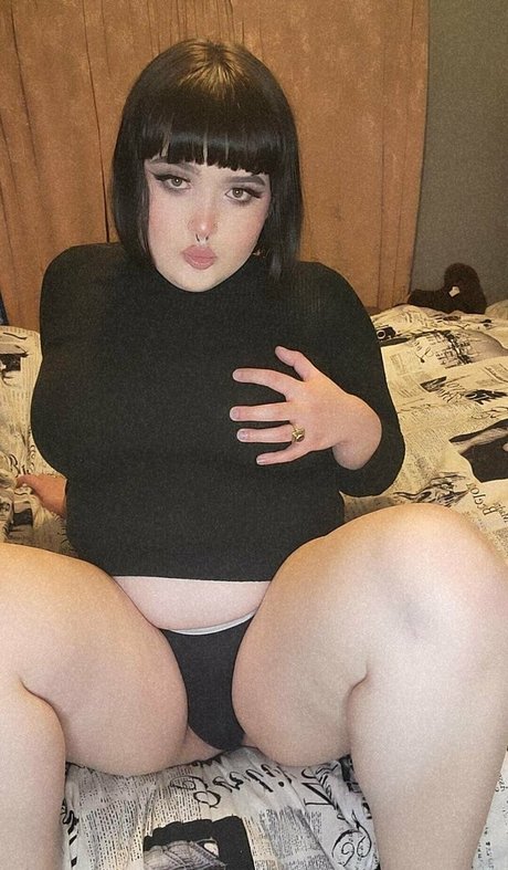 Nahá fotka uniklých OnlyFans od Thel1ttlestbunny