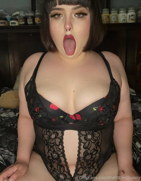 Nahá fotka uniklých OnlyFans od Thel1ttlestbunny