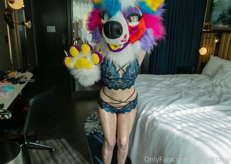 Glittertitpup