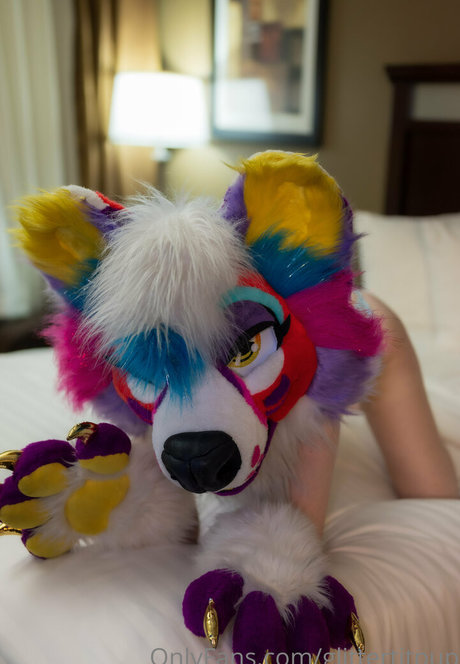 Glittertitpup