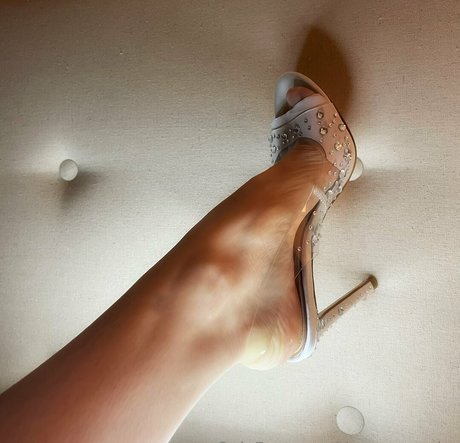 Alasti lekkinud OnlyFans-i pilt Theavavaughn