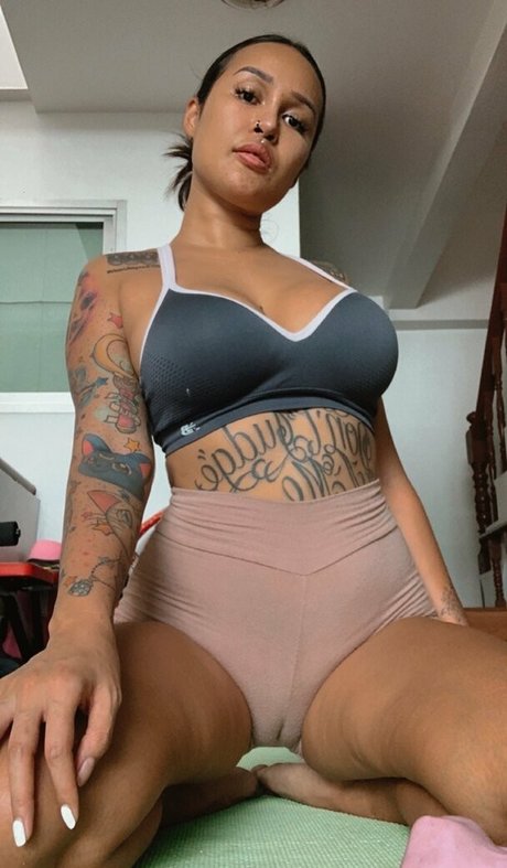 Foto nua vazada do OnlyFans de Yourbadassbabe